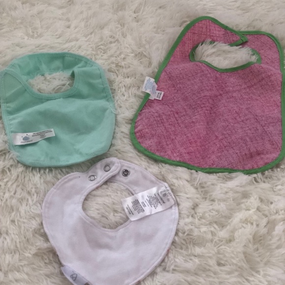 3 baby bibs - Picture 8 of 9